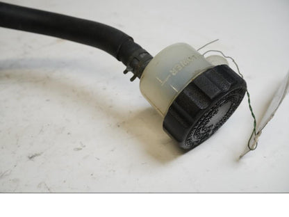 Höger sida på Bromshuvudcylinder från en Yamaha XVS 1100 -2001 motorcykel.