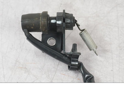 Vänster sida på Bromsljuskontakt från en Yamaha MT-09 -2016 motorcykel.