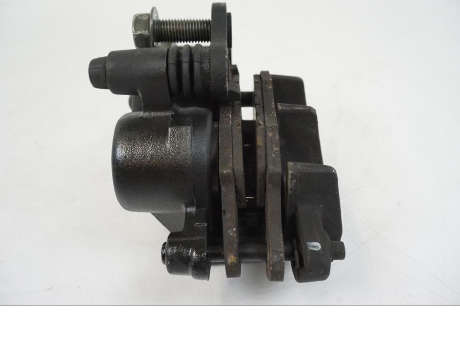 Snett nerifrån på Bromsok från en Suzuki GSX 600 F -1998 motorcykel.