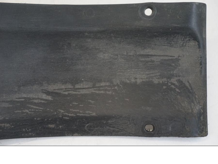 Baksidan på Stänkskydd från en Kawasaki VN 800 -2000 motorcykel.