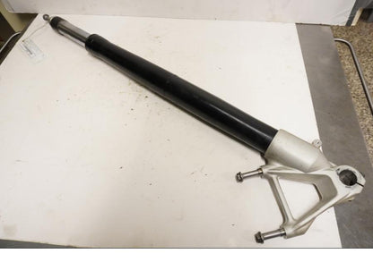 Framsidan på Gaffelben från en BMW R 1200 GSA -2014 motorcykel.