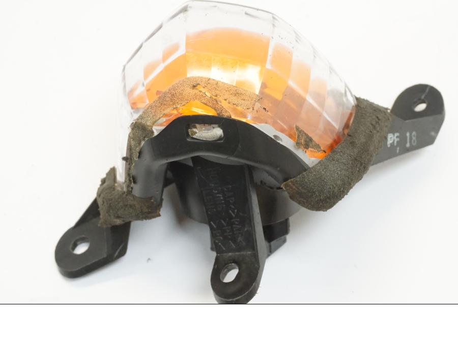 Baksidan på Blinkers från en Yamaha FJR 1300 -2003 motorcykel.