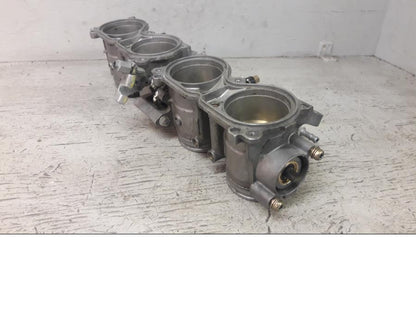 Baksidan på Spjällhus från en Honda CBR 1000 RR -2004 motorcykel.