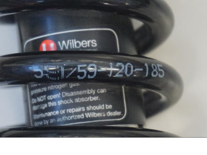 Vänster sida på Stötdämpare från en Kawasaki Versys 1000 -2015 motorcykel.