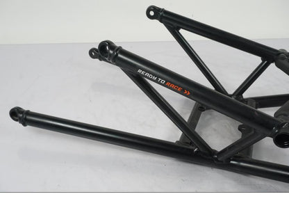 Höger sida på Bakram från en KTM 1290 Super Duke R -2015 motorcykel.