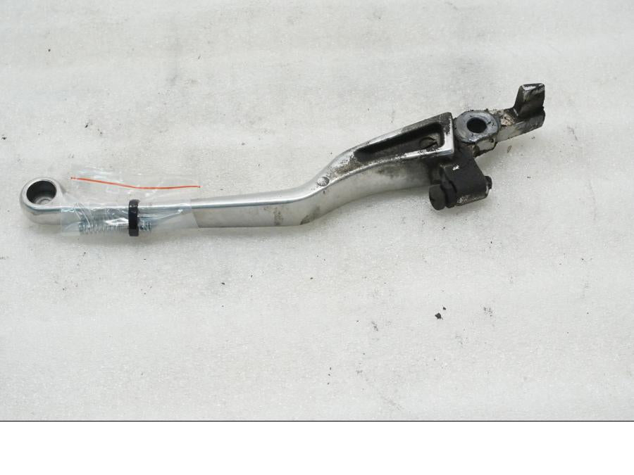 Baksidan på Bromsgrepp från en Yamaha XVZ 13TD -1999 motorcykel.