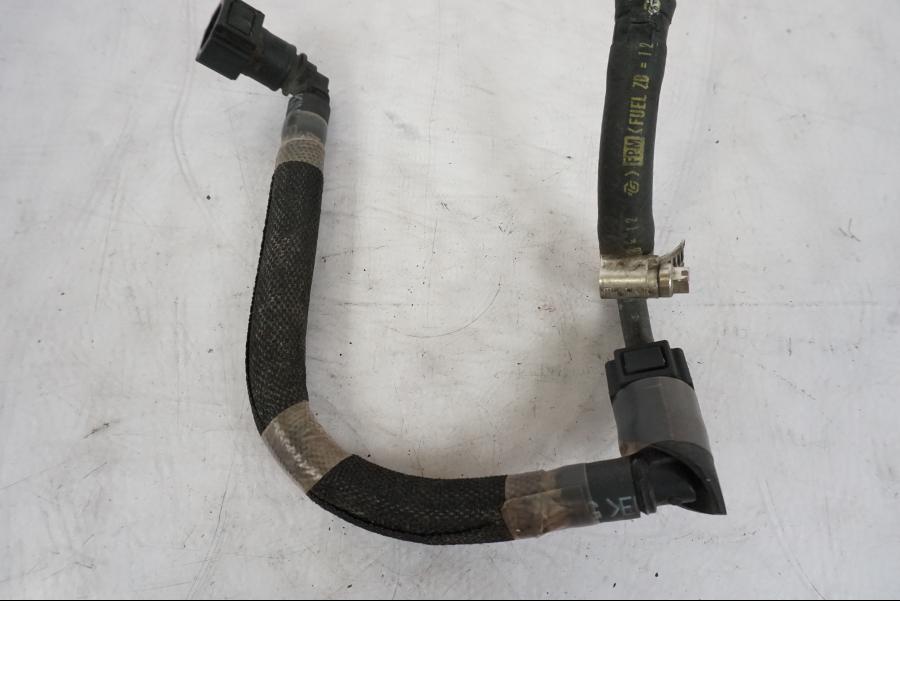 Höger sida på Bensinledning från en Kawasaki VN 1500 -2003 motorcykel.