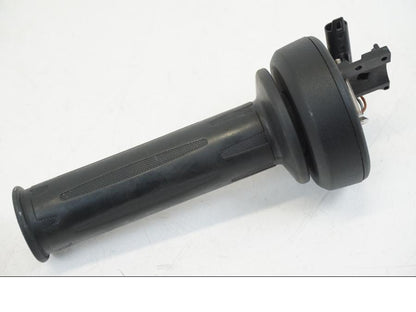 Snett uppifrån på Gasreglage från en BMW R 1250 GS -2019 motorcykel.