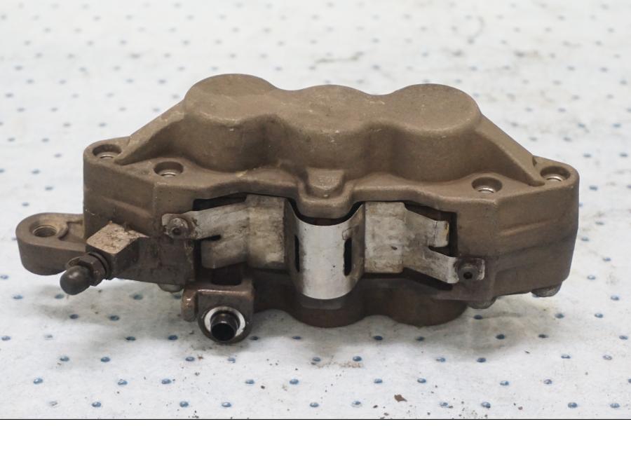 Vänster sida på Bromsok från en Kawasaki ZX-6R -2000 motorcykel.