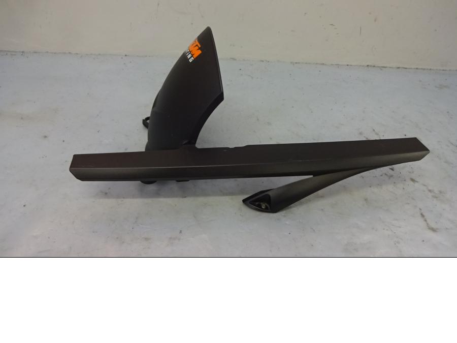 Framsidan på Svingskärm från en KTM 990 Super Duke -2009 motorcykel.