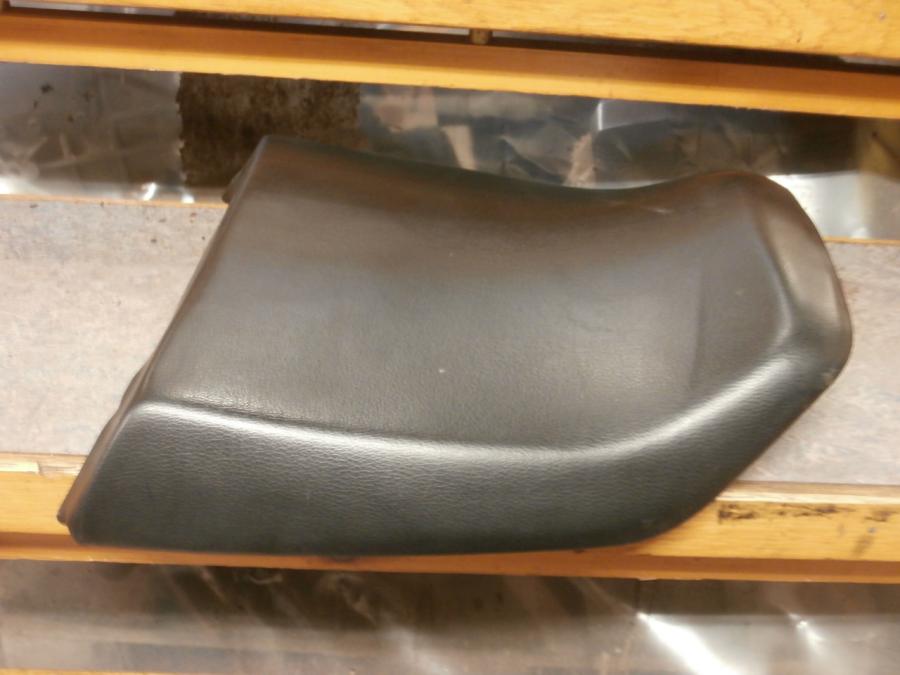 Baksidan på Sadel från en Suzuki GSX-R 1100 -1991 motorcykel.