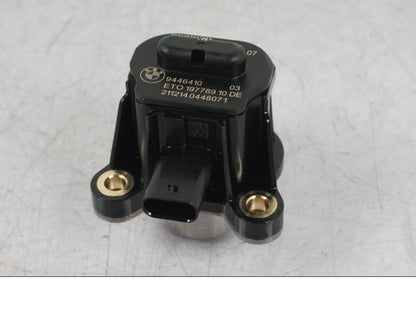 Baksidan på Solenoid från en BMW R 1250 GS -2023 motorcykel.