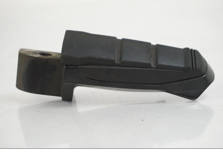 Höger sida på Fotpinne från en BMW F 650 CS -2002 motorcykel.