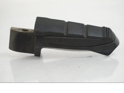 Höger sida på Fotpinne från en BMW F 650 CS -2002 motorcykel.