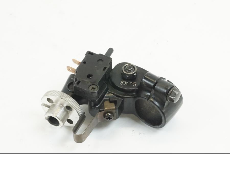 Vänster sida på Kopplingsklo från en Yamaha YZF R6 -1999 motorcykel.