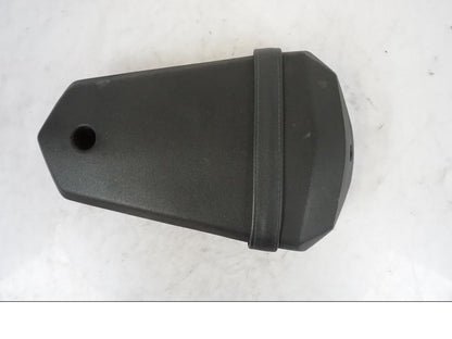 Snett uppifrån på Sadel från en Yamaha YZF-R 125 -2008 motorcykel.