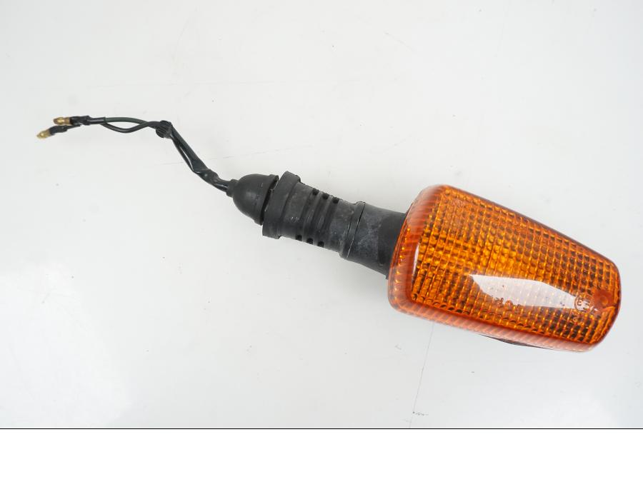 Framsidan på Blinkers från en Yamaha XJ 900 -1997 motorcykel.