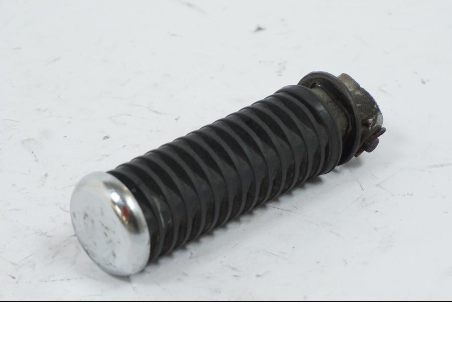 Höger sida på Fotpinne från en Honda VT 600 C -1995 motorcykel.