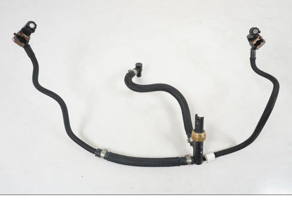 Snett nerifrån på Fuel Rail från en BMW R 1250 GS -2021 motorcykel.