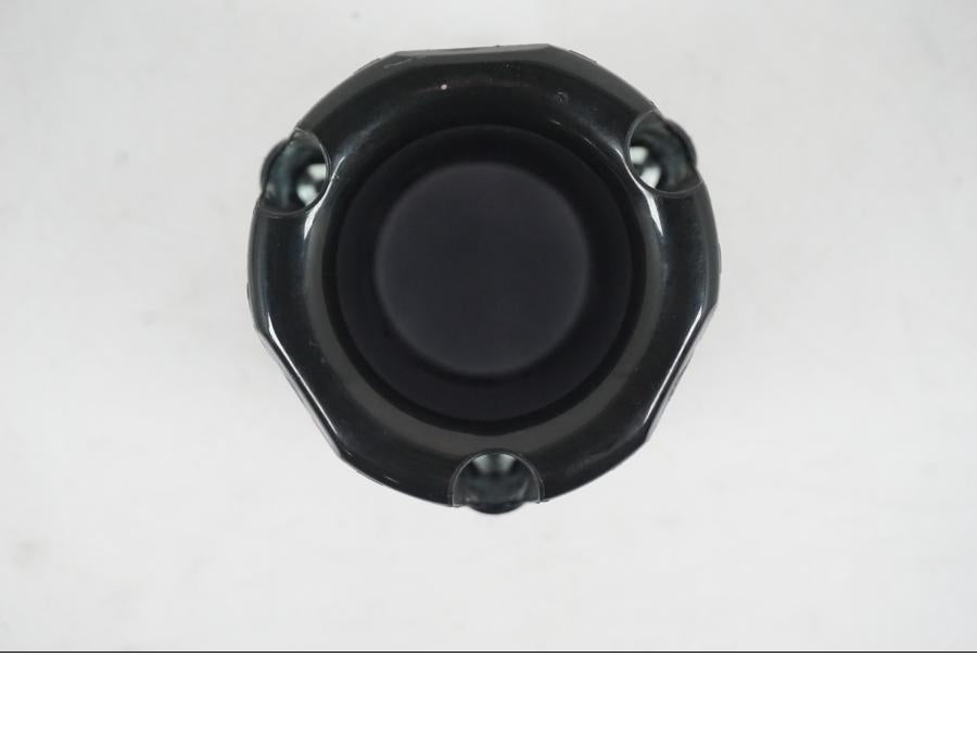 Vänster sida på Luftrör från en MV Agusta Dragster -2014 motorcykel.