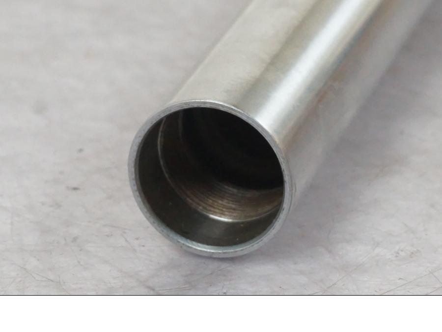 Extrabild4 på Gaffelben från en Suzuki K50 -1980 motorcykel.