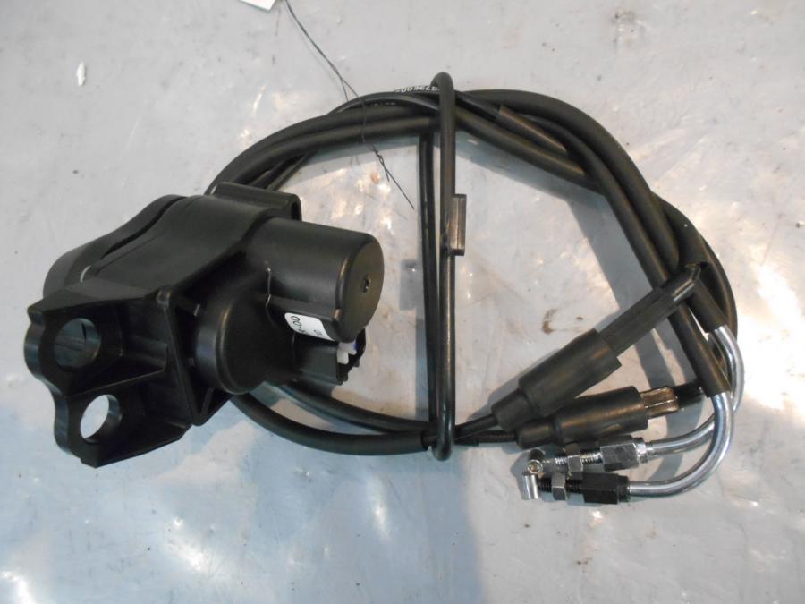 Framsidan på Avgasspjällmotor från en Yamaha MT-10 -2018 motorcykel.