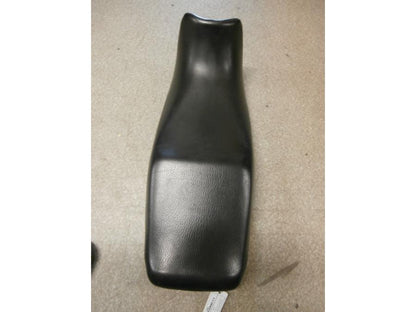 Baksidan på Sadel från en Kawasaki GPZ 500 -1991 motorcykel.