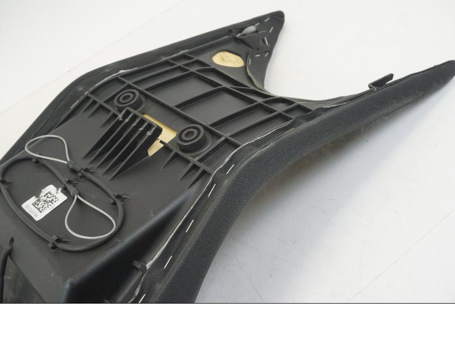 Extrabild4 på Sadel från en Ducati Hyperstrada -2013 motorcykel.