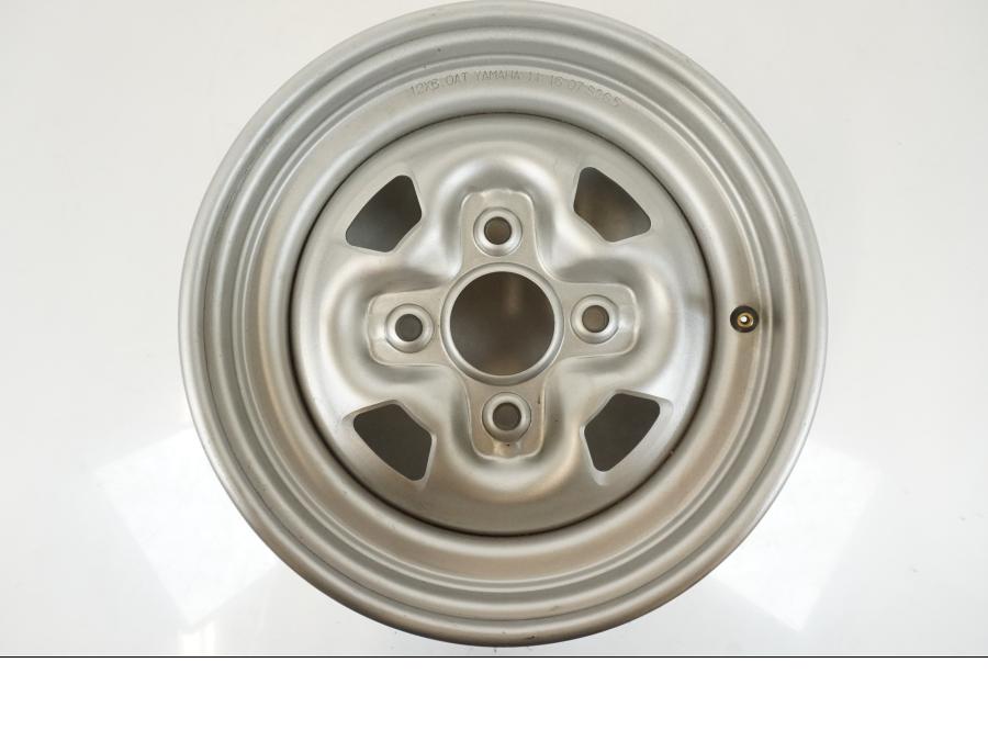 Framsidan på Fälg från en Yamaha YFM 700 -2018 ATV.