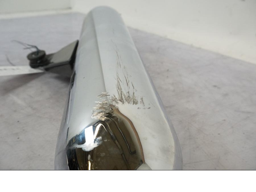 Höger sida på Ljuddämpare från en Triumph Bonneville T120 -2021 motorcykel.