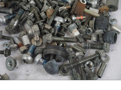 Extrabild1 på Skruv / Mutter etc från en Suzuki VL 800 -2002 motorcykel.