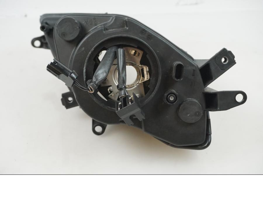 Höger sida på Strålkastare från en BMW S 1000 XR -2016 motorcykel.