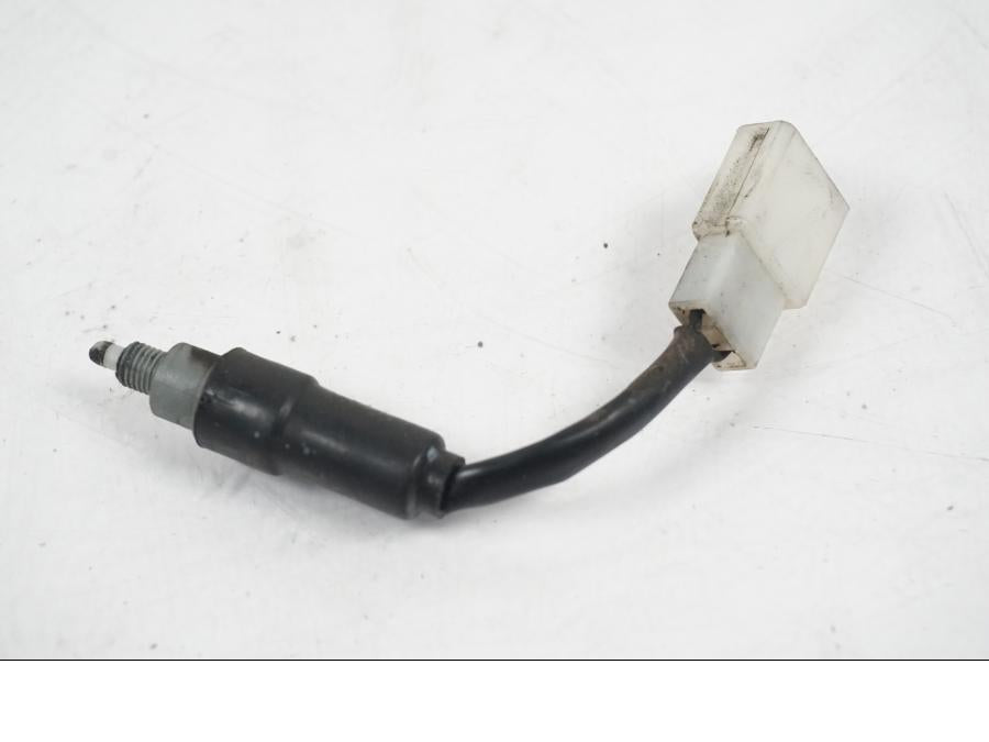 Vänster sida på Kopplingskontakt från en MV Agusta Dragster -2014 motorcykel.