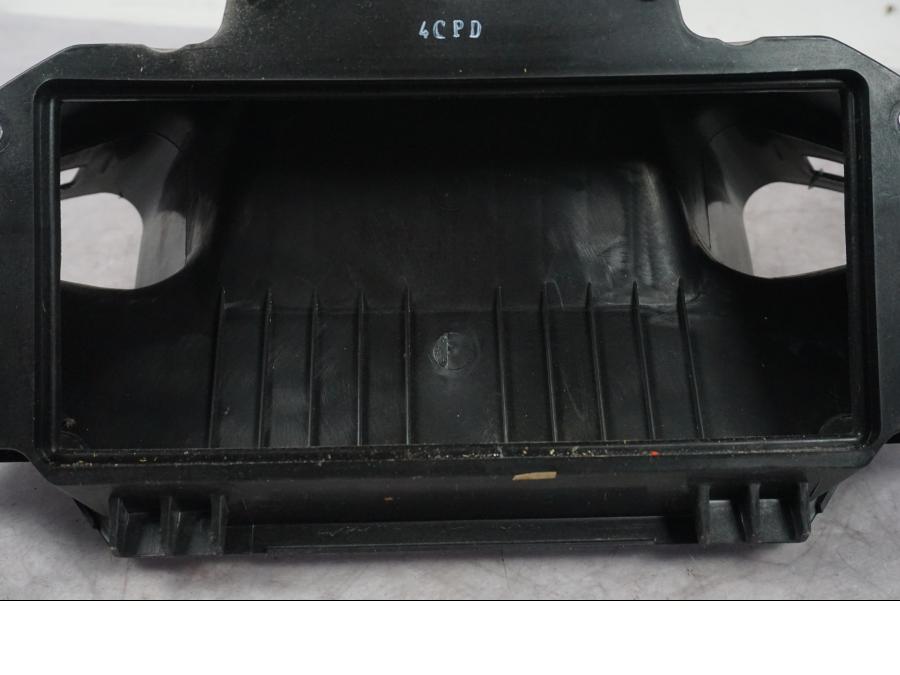 Höger sida på Luftburk från en BMW K 1600 GTL -2015 motorcykel.