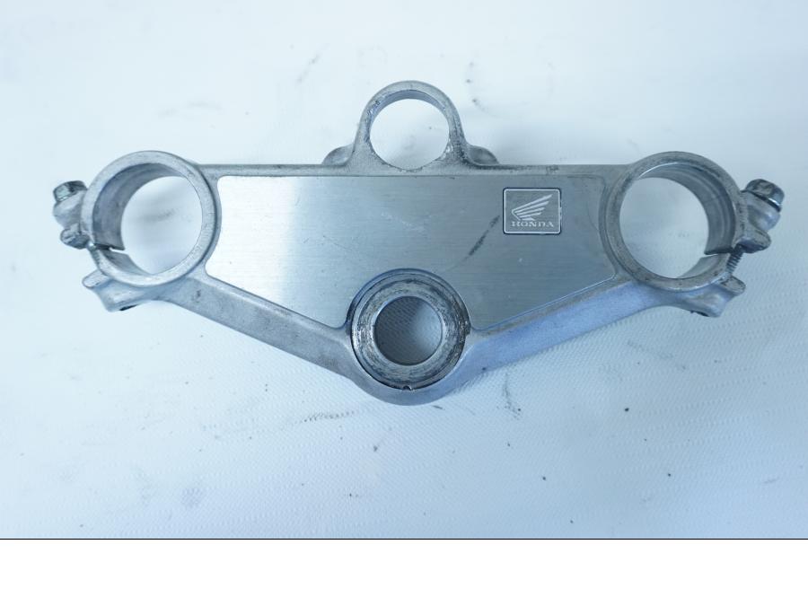 Framsidan på Gaffelkrona från en Honda VFR 750 -1992 motorcykel.