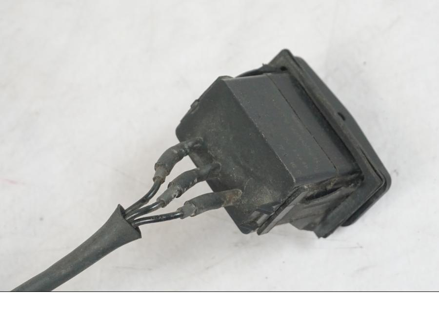 Extrabild2 på Värmehandtagsreglage från en Triumph Tiger Explorer -2013 motorcykel.