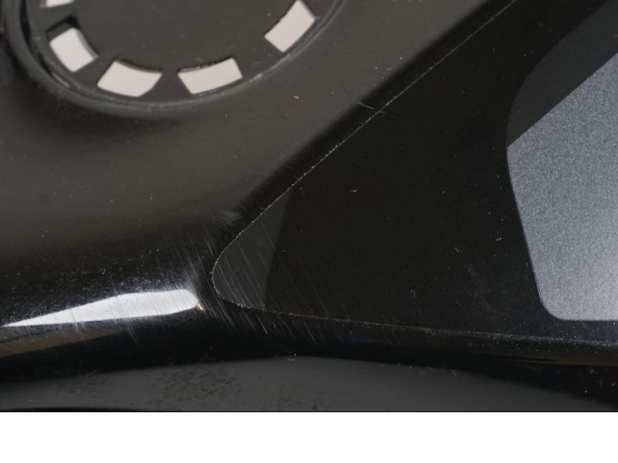 Snett uppifrån på Bensintankskåpa från en BMW R 1300 GS -2024 motorcykel.