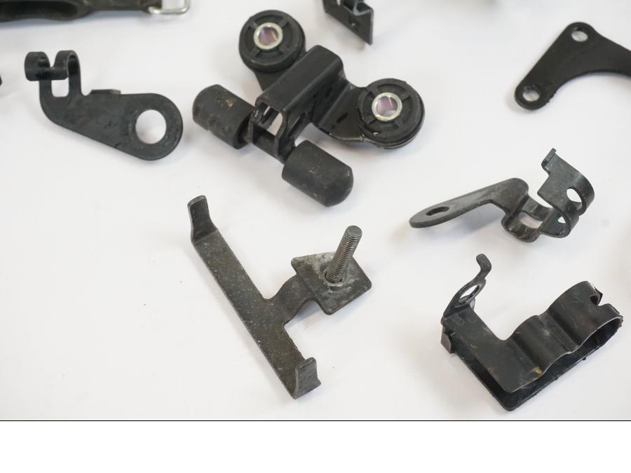 Snett nerifrån på Skruv / Mutter etc från en Yamaha MT-07 -2016 motorcykel.