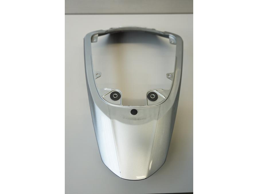 Höger sida på Bakvinge från en Suzuki GSX-R 1000 -2007 motorcykel.