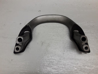 Höger sida på Passagerarhandtag från en Honda CB 600 Hornet -2001 motorcykel.