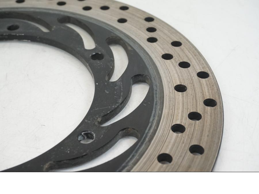 Vänster sida på Bromsskiva från en Yamaha XV 1700 -2004 motorcykel.
