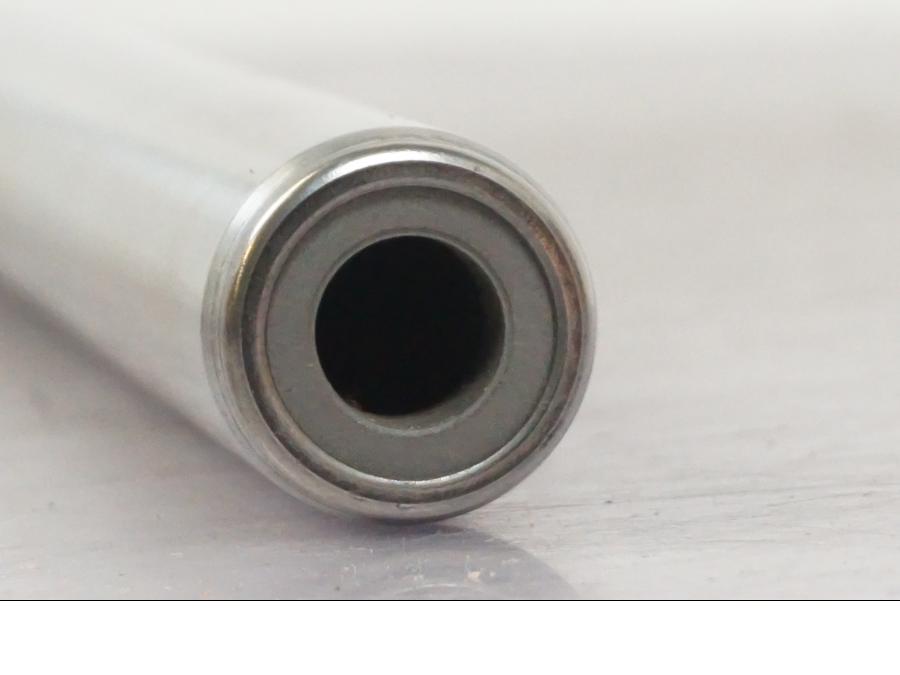 Höger sida på Gaffelben från en Suzuki K50 -1980 motorcykel.