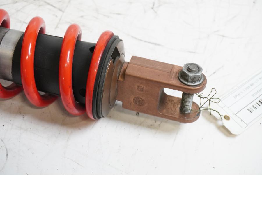 Vänster sida på Stötdämpare från en BMW S 1000 RR -2010 motorcykel.