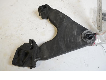 Framsidan på Bromsoksfäste från en H-D Softail Heritage Classic FLSTC/I -1995 motorcykel.