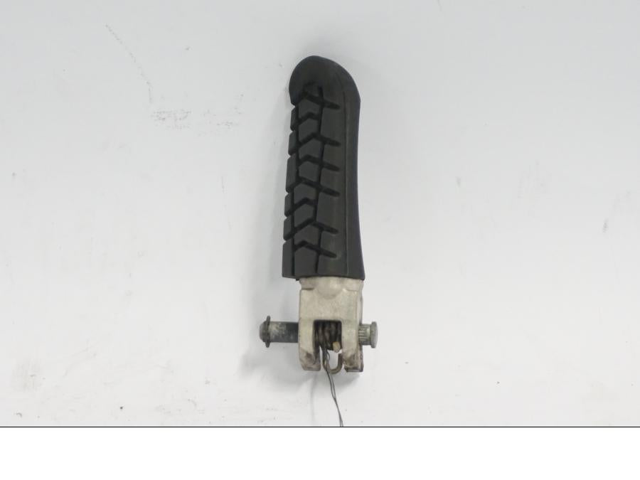 Höger sida på Fotpinne från en KTM 790 Duke -2018 motorcykel.