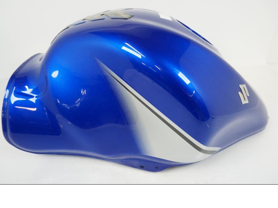 Snett uppifrån på Bensintank från en Suzuki GSX1300RA -2015 motorcykel.