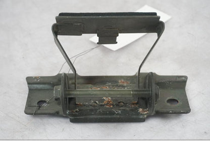 Höger sida på Bensintankfäste från en Suzuki SV 650 -1999 motorcykel.