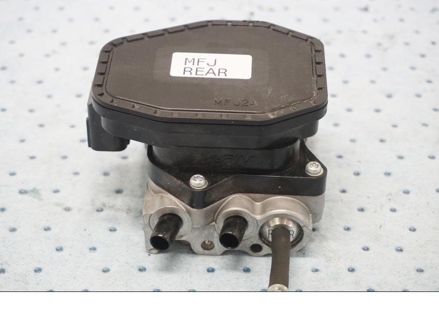 Framsidan på ABS Modulator från en Honda CBR 1000 RR -2011 motorcykel.