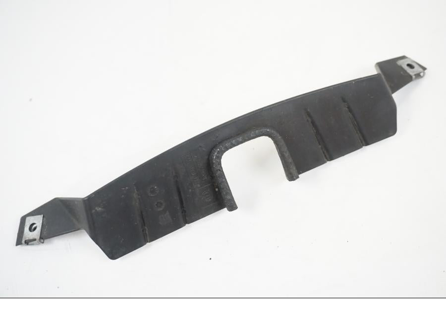 Framsidan på Luftvinge från en BMW F 650 CS -2002 motorcykel.