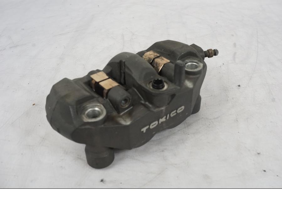 Framsidan på Bromsok från en Suzuki GSX-R 1000 -2005 motorcykel.